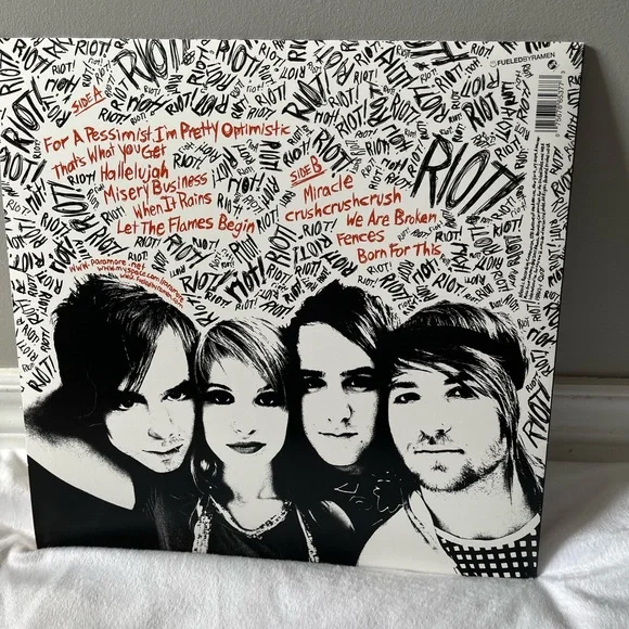 Paramore Riot Orange Vinyl - Picture 3 of 4